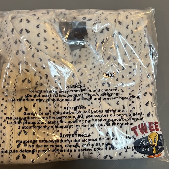 Warner Bros. Tweety “The One and Only” Pajama Top Dress Size Small/Medium - Picture 12 of 12